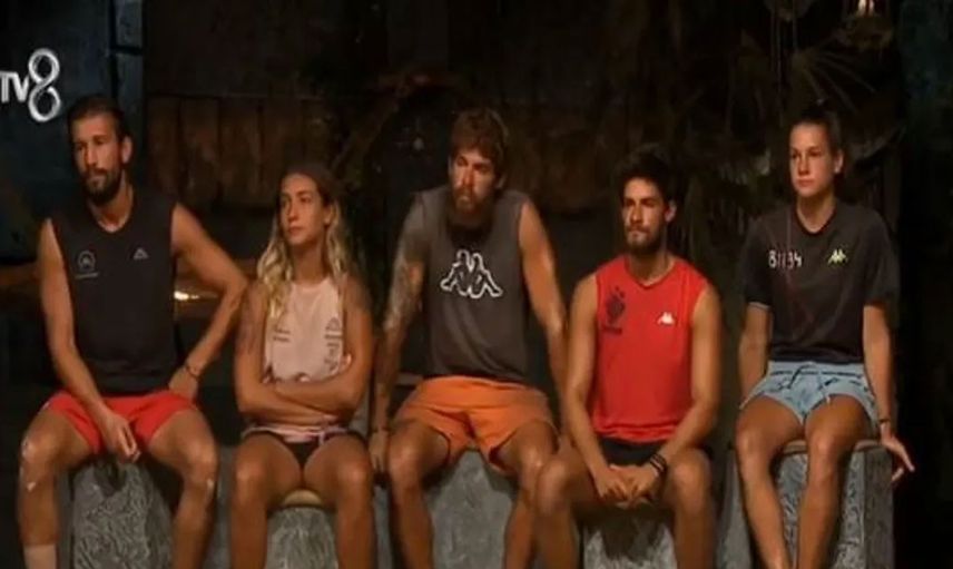 Survivor'da o isim adaya 'Burdaki Kitabımı Kapattım' diyerek veda etti... Elenen isim dengeleri değiştirecek!