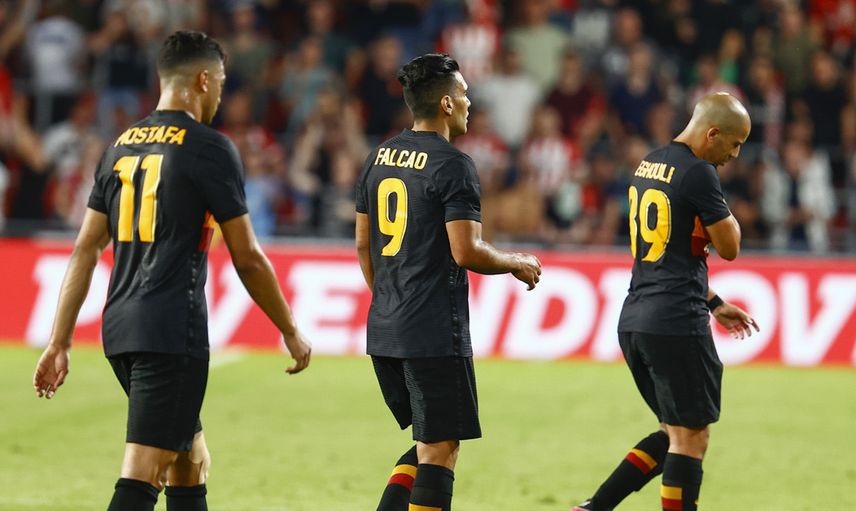 Galatasaray'da PSV Yenilgisinin Ardından Takımdan Gidecek İsimler Belli Oluyor!