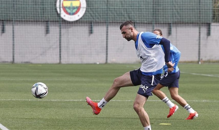 Fenerbahçe'de Sakatlanan Serdar Dursun Takımla Antrenmanlara Başladı!