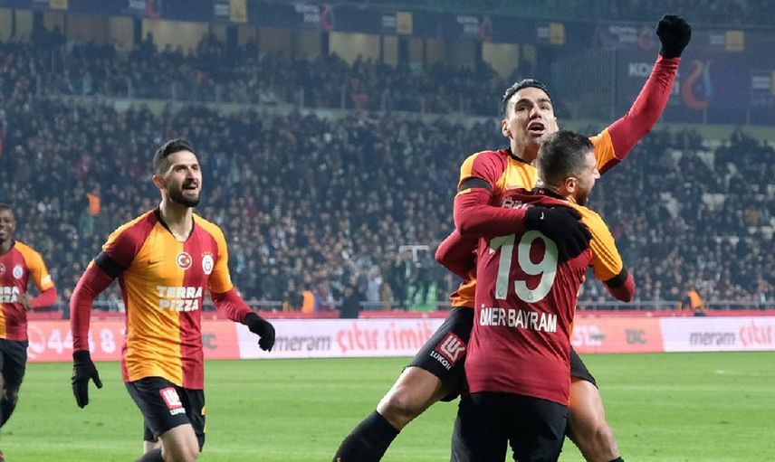 Rayo Vallecano Başkanı, Galatasaray'dan Ayrılan Radamel Falcao'yu Övdü!