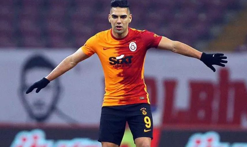 Burak Elmas Galatasaray'dan Ayrılan Radamel Falcao'nun Maliyetini Açıkladı!