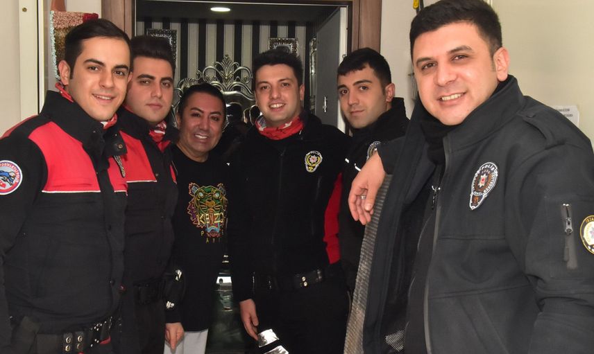 Dalga Dalga Şarkısıyla Tanınan Sosyal Medya Fenomeni Murat Övüç'ün Oğlu Burak Can'ın Hapis Cezası Belli Oldu
