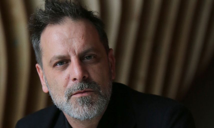 Rol gereği kadın kılığına girmiş oyuncular