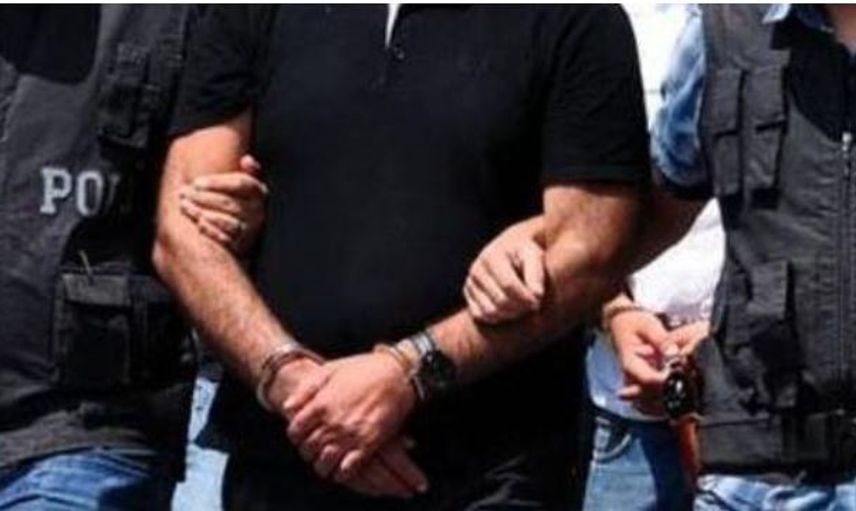11 Yıllık Eşinin Kim Olduğunu Öğrenince Yıkıldı