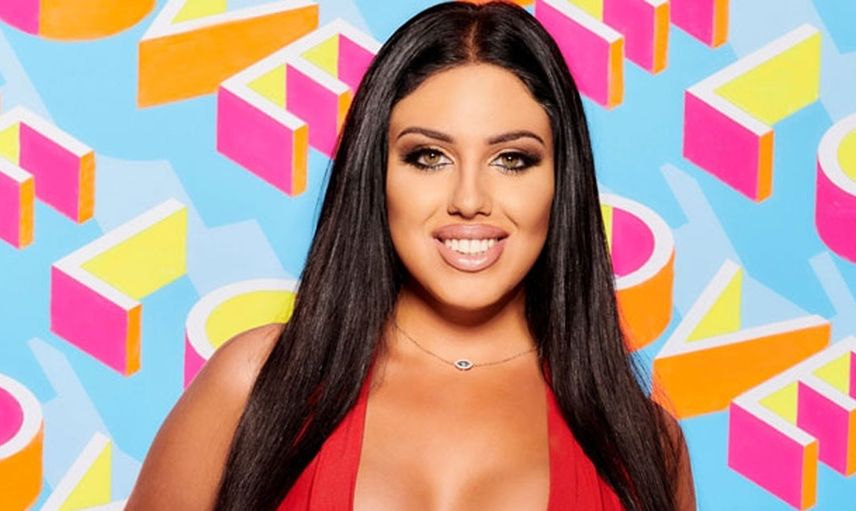 Love Island’ın Anna Vakili’si popo ameliyatı için Türkiye’ye geldi: “Cinayet mahalli gibiydi, öleceğimi sandım”
