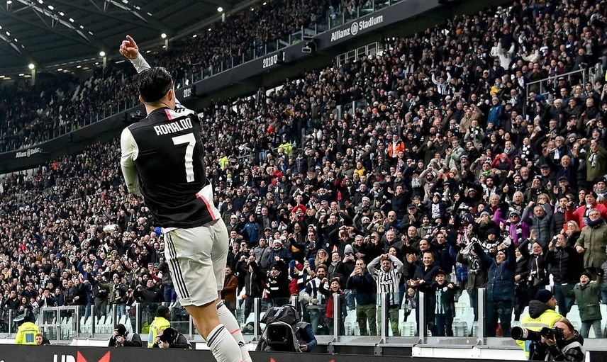 Cristiano Ronaldo, Manchester United'a Transfer Oldu!