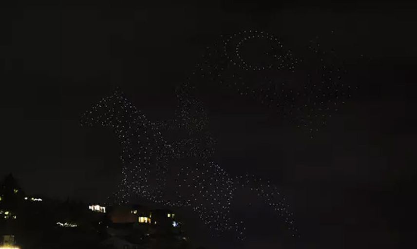 Cumhuriyetin 100. yılı kutlamalarına drone gösterisi damga vurdu: 500 drone ile dev gösteri hayranlık uyandırdı
