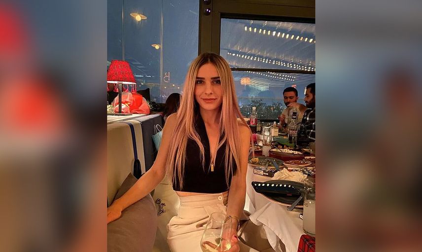 Kısmetse Olur'un Tesettürlü Yarışmacısı Sümeyye Taşkın Açıldı! O Pozları Sosyal Medyada Tepki Çekti