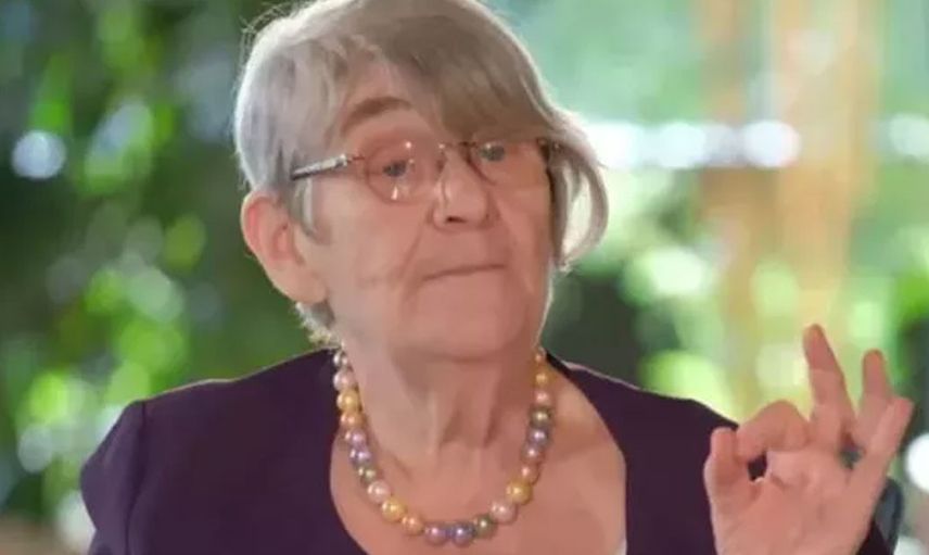 Canan Karatay yine çok konuşulacak bir açıklama ile geldi... Ev hanımlarına hakaret eden Karatay millete verdi veriştirdi!