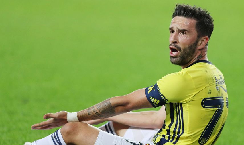 Kocaeli'nde Yaşayan Genç İş Başvurusunda Futbolcu Gökhan Gönül'ün Kardeşi Olduğunu Öğrendi
