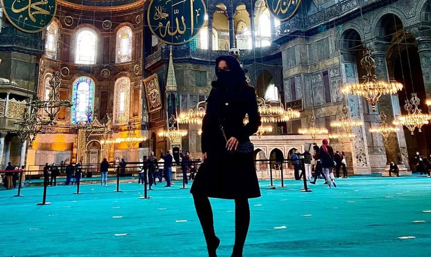 90’lı yılların yetişkin film yıldızı Lisa Ann’nın açıklamaları olay oldu: Yetişkin film sektörü agresif ve acımasız bir hale geldi