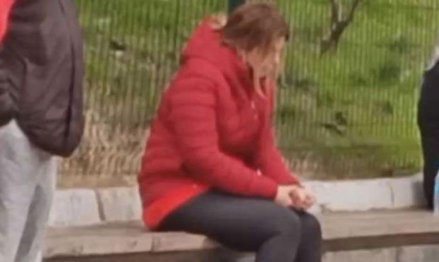 Pelin Öztekin'in Hastane Önündeki Hali Yürek Burktu