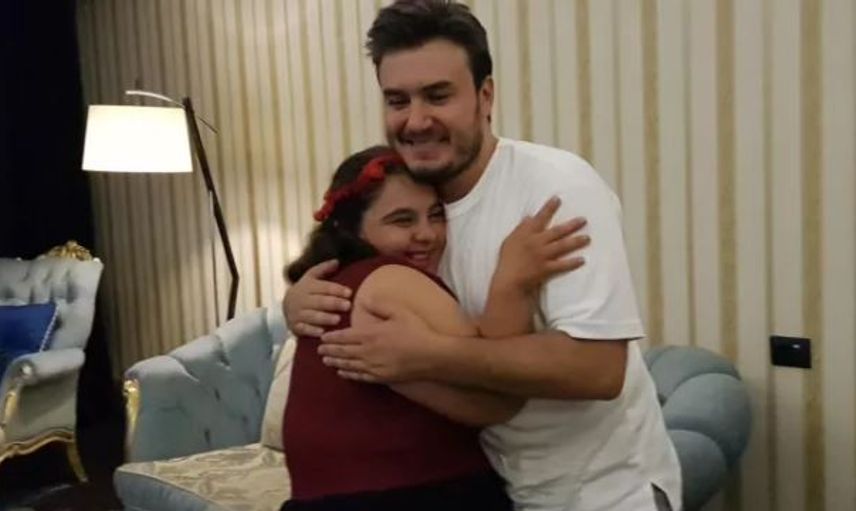 Mustafa Ceceli'den Anlamlı Jest! Hayranını Böyle Kazandı