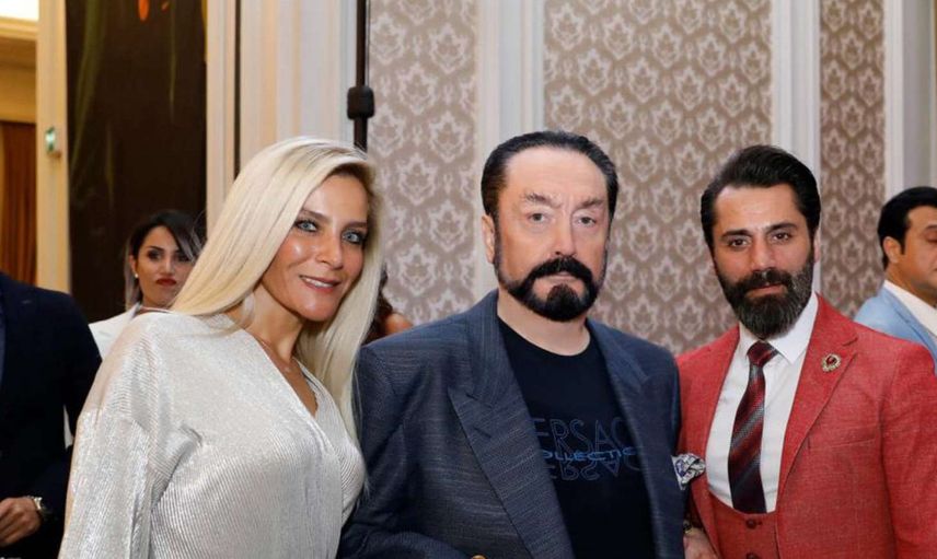 Tekrar gündeme geldi! Her detayı dehşet saçıyor: Adnan Oktar'ın davetine hangi ünlü isimler katılmıştı?