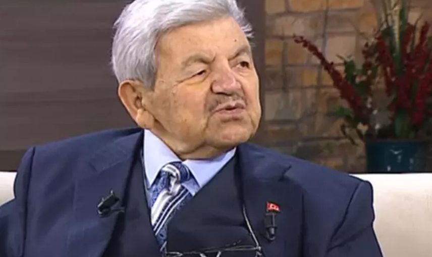 Canlı yayında gelen soru küplere bindirdi: ''RTÜK duymasın! Gavur keser gibi keserim onu!''