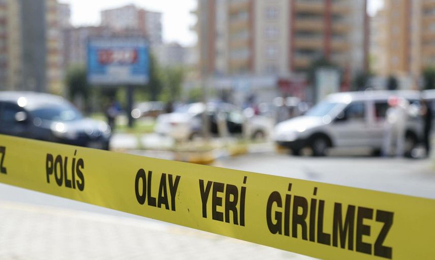Afyonkarahisar'da Eşini, Kayınvalidesini ve Kayınpederini Öldüren Polis Memuru İntihar Etti