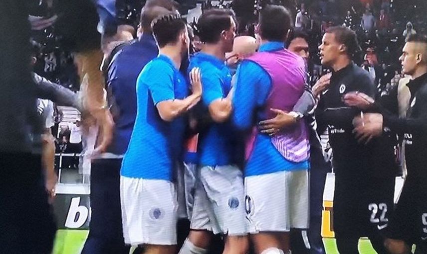 Eintracht Frankfurt - Fenerbahçe Maçında, Osayi Samuel'e Yapılan Faul Sonrası Gerilim Yükseldi!
