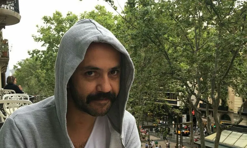 Sarp Akkaya Kimdir? Sarp Akkaya Boyu Kaç, Kilosu Kaç, Aslen Nereli, Sevgilisi Kimdir?