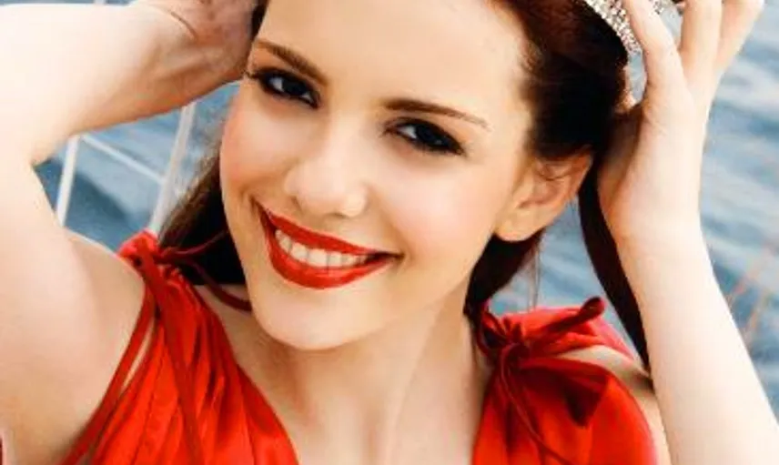 Selen Soyder'i Sinirlendiren Can Yaman Yorumu