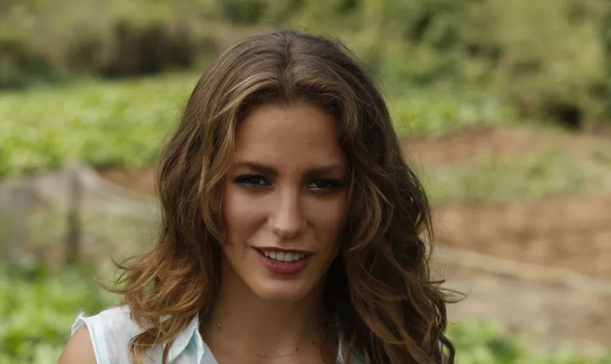 Serenay Sarıkaya Kovboy Tarzıyla Sosyal Medyayı Salladı