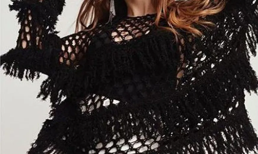 Serenay Sarıkaya Kovboy Tarzıyla Sosyal Medyayı Salladı