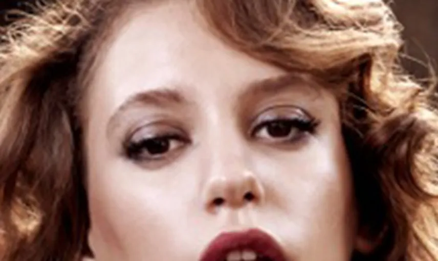Serenay Sarıkaya Kovboy Tarzıyla Sosyal Medyayı Salladı