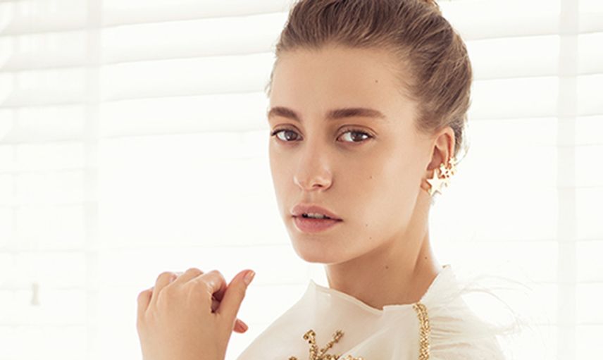 Serenay Sarıkaya Leoparlı Bikinisi İle Takipçilerini Büyüledi