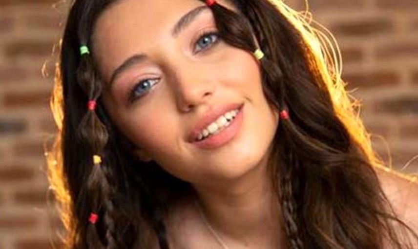 Muhteşem Yüzyıl’ın Mihrimah Sultan'ın kızı Kayra Zabcı’yı görenler şaşırıyor! Genç oyuncu Nurgül Yeşilçay’a benzetildi