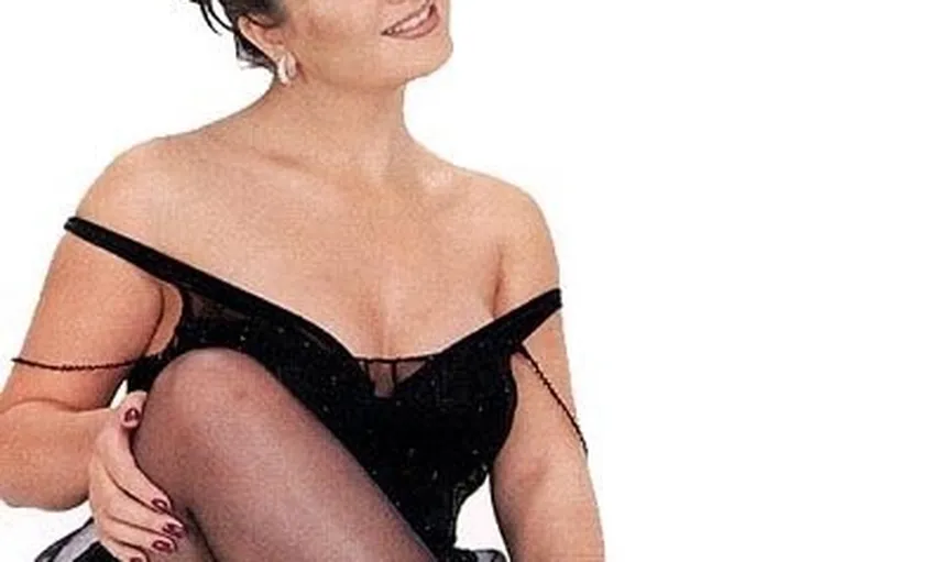 Sibel Can Cesur Pozları