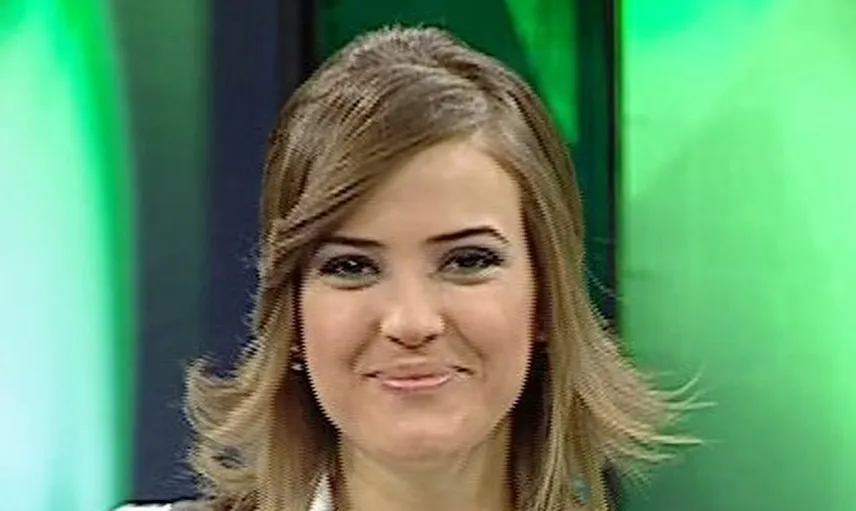 Simge Fıstıkoğlu'ndan Cesur Pozlar