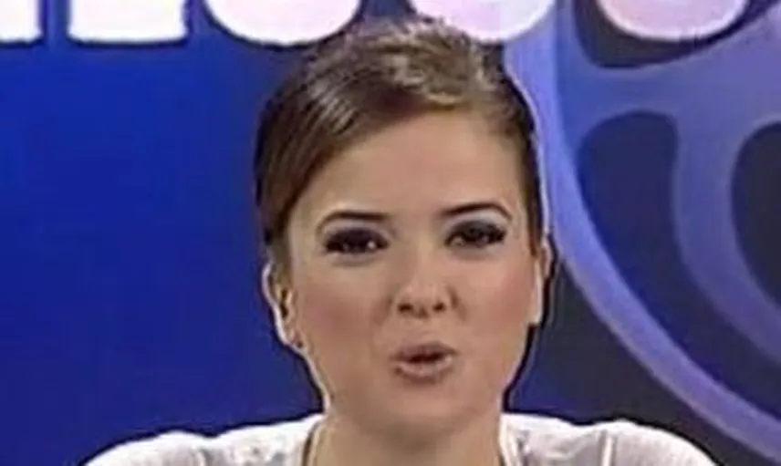 Simge Fıstıkoğlu'ndan Cesur Pozlar