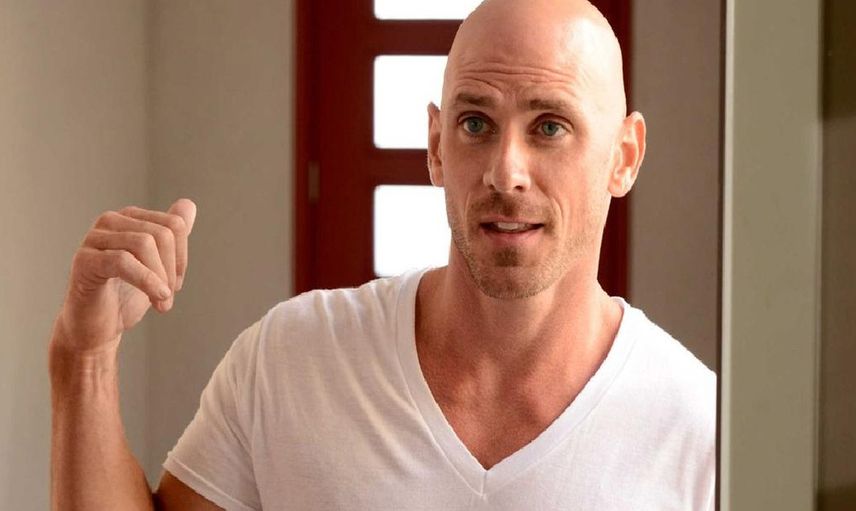 Sıra Johnny Sins'te! Ünlü Oyuncu Uzayda Yetişkin Filmi Mi Çekecek?