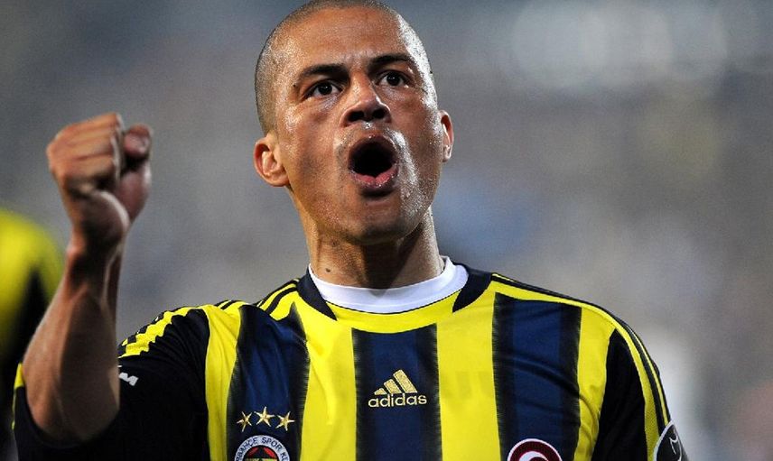 Alex Fenerbahçe'ye Geri Dönüyor!