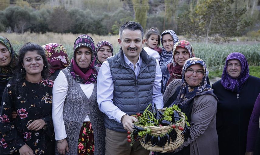 Son Dakika: Tarım ve Orman Bakanı Bekir Pakdemirli Çiftçiye Destek Müjdesini Açıkladı! Ödemeler Ne Zaman?