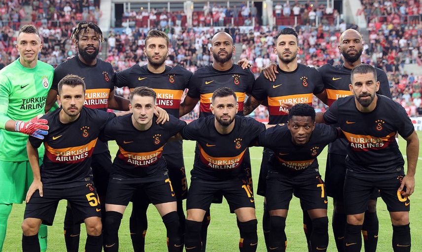 Galatasaray'da PSV Yenilgisinin Ardından Takımdan Gidecek İsimler Belli Oluyor!