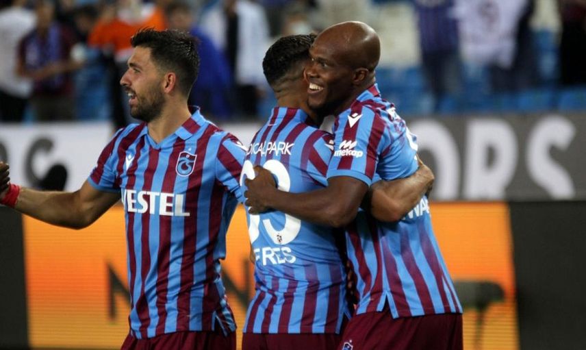 Sporting Lizbon, Trabzonsporlu Anastasios Bakasetas'ı Transfer Etmek İstiyor!
