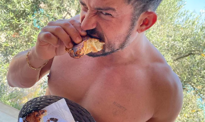 Dünyaca Ünlü Aktör Orlando Bloom Çırılçıplak Yüzdüğü Anları Sosyal Medyada Paylaştı
