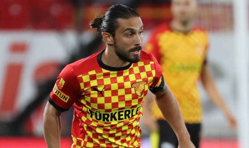 Süper Lig'den düşen Göztepe'nin futbolcularından Halil Akbunar, Fenerbahçe'ye transfer olmak üzere!