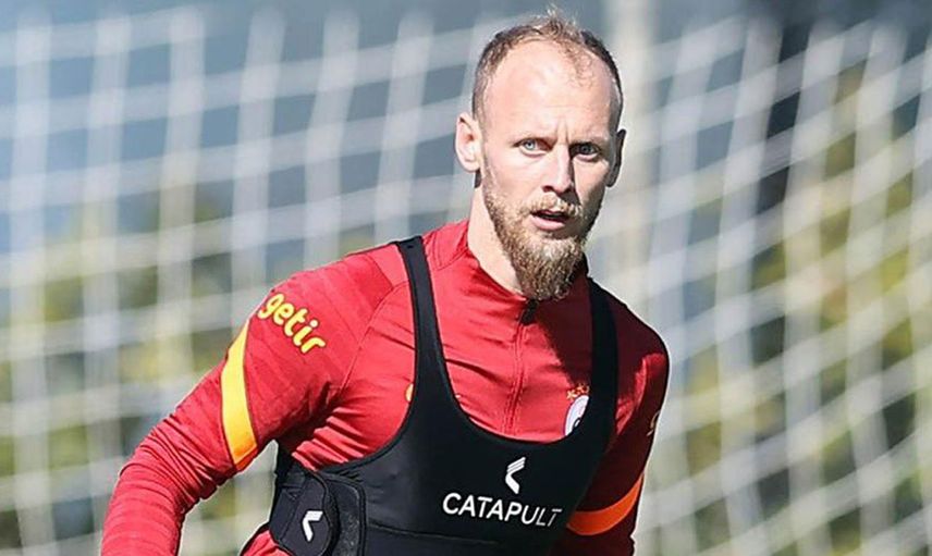 Süper Lig'e yükselme başarısı gösteren Ümraniyespor, transferde gözüne Galatasaraylı Semih Kaya'yı kestirdi!