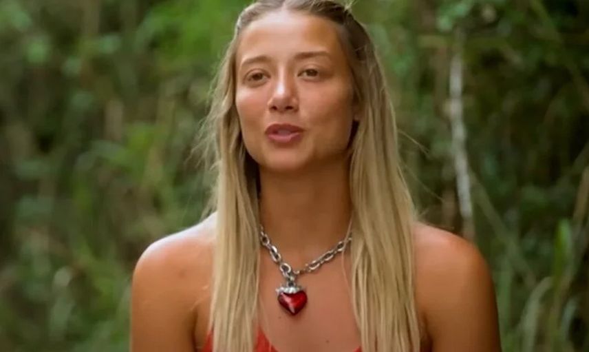 Survivor birleşme partisinde kıyamet kopacak: Aleyna Yunan şarkıcının el hareketinden rahatsız olunca...