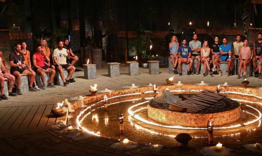 Survivor'da tansiyon düşmüyor: Yunus Emre Berna'nın üzerine yürüdü!
