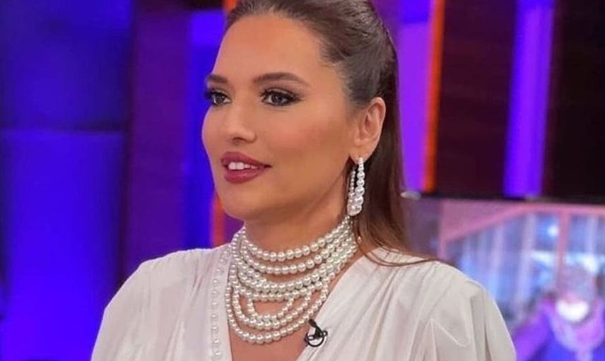 Yaptığı Paylaşım İle Sosyal Medyada Dalga Konusu Olan Demet Akalın, Gelen Yorumlara Ateş Püskürdü