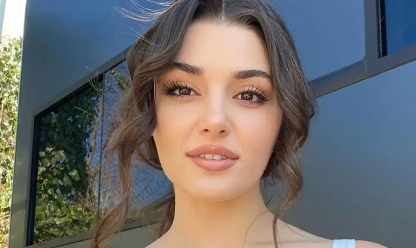 Şehit haberleri evlere ateş gibi düşerken Hande Erçel'in Noel pozları tepki çekti!