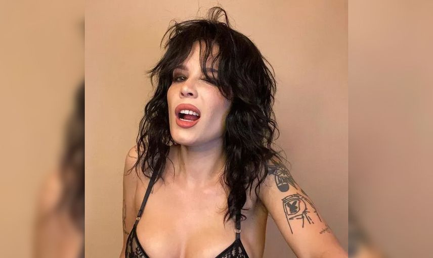 Alev Aydın’la evli olan şarkıcı Halsey’in iç çamaşırlı pozları beğeni rekoru kırdı