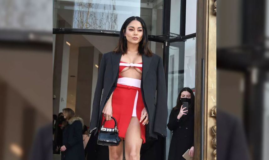 Ünlü yıldız Vanessa Hudgens’ın Paris Moda Haftası’nda giydiği kıyafet dekoltenin sınırlarını zorladı