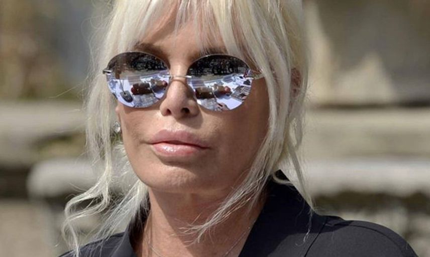 Süperstar Ajda Pekkan, İki Dizinden de Ameliyat Oldu