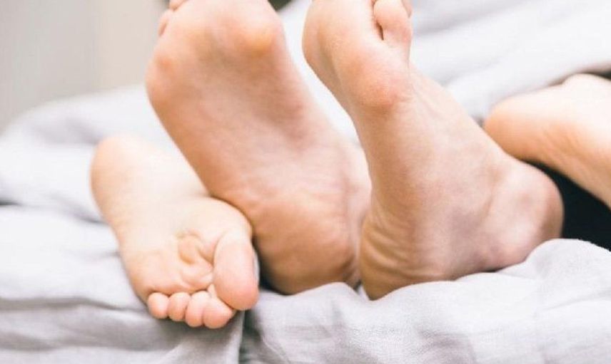 Kız arkadaşını cinsel ilişki sonrası spermini çalmaya çalışırken yakaladı