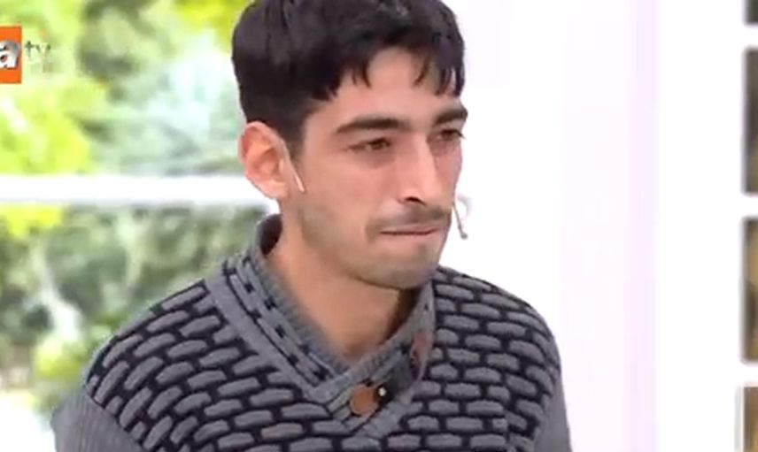 ATV ekranlarının sevilen programı Esra Erol’da göz yaşları sel oldu! Murat Kalkar 26 yıl sonra annesine kavuştu