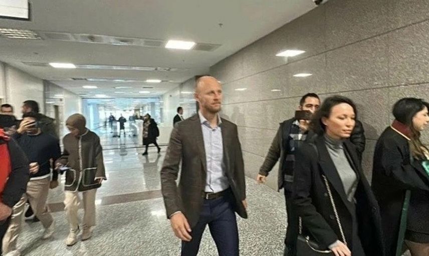 Seçil Erzan tekrar hakim karşısında: Bu kez de pavyon dansıyla viral olan diziden replik çaldı! Herkes yer içer...