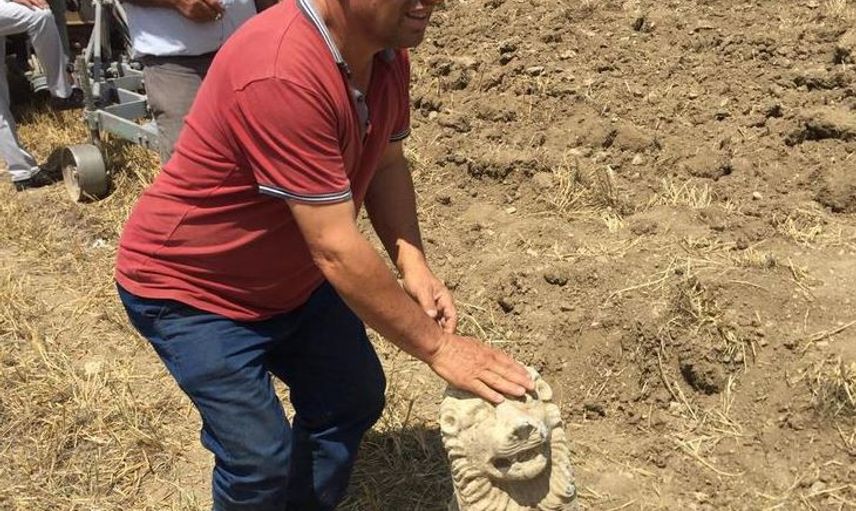 Çorum'da Çiftçi Tarlasını Sürerken Nesne Buldu: Ekiplere Haber Verdi